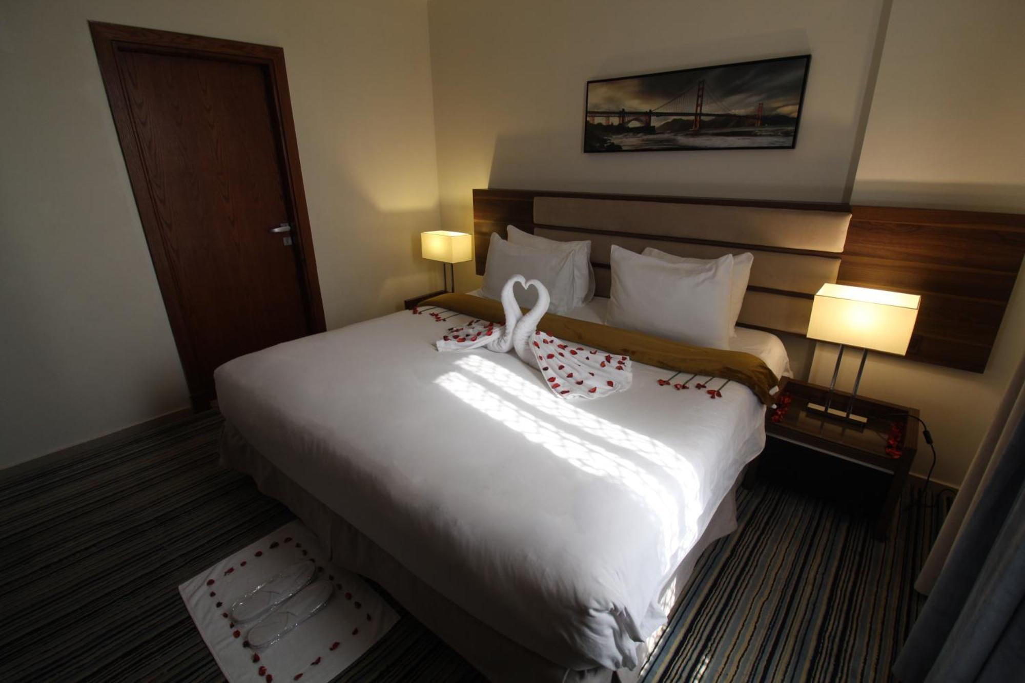 Friesian Hotel Suites Джедда Экстерьер фото