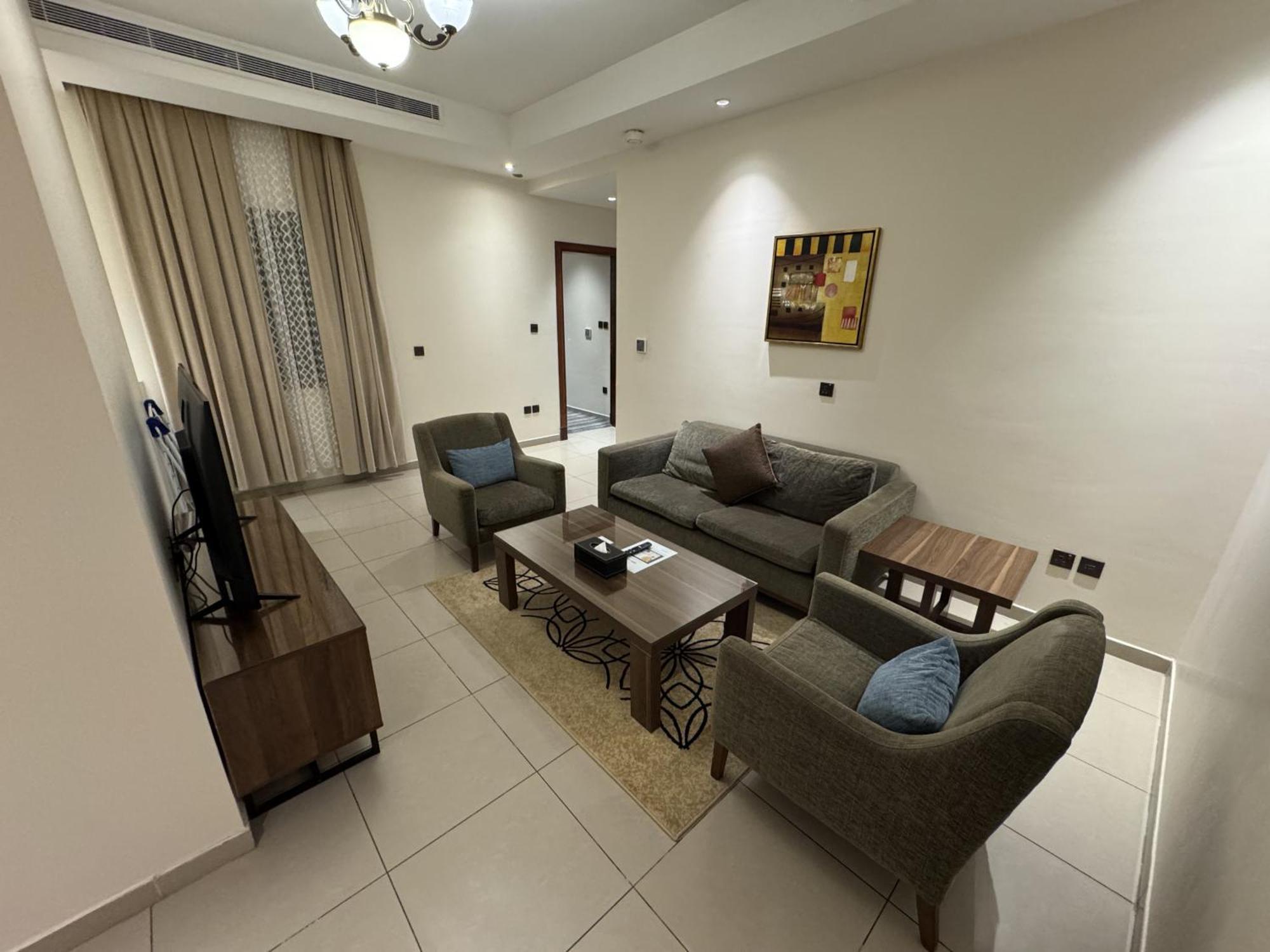 Friesian Hotel Suites Джедда Экстерьер фото